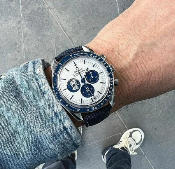 Omega Speed Master Snoopy 50Th Anniversary