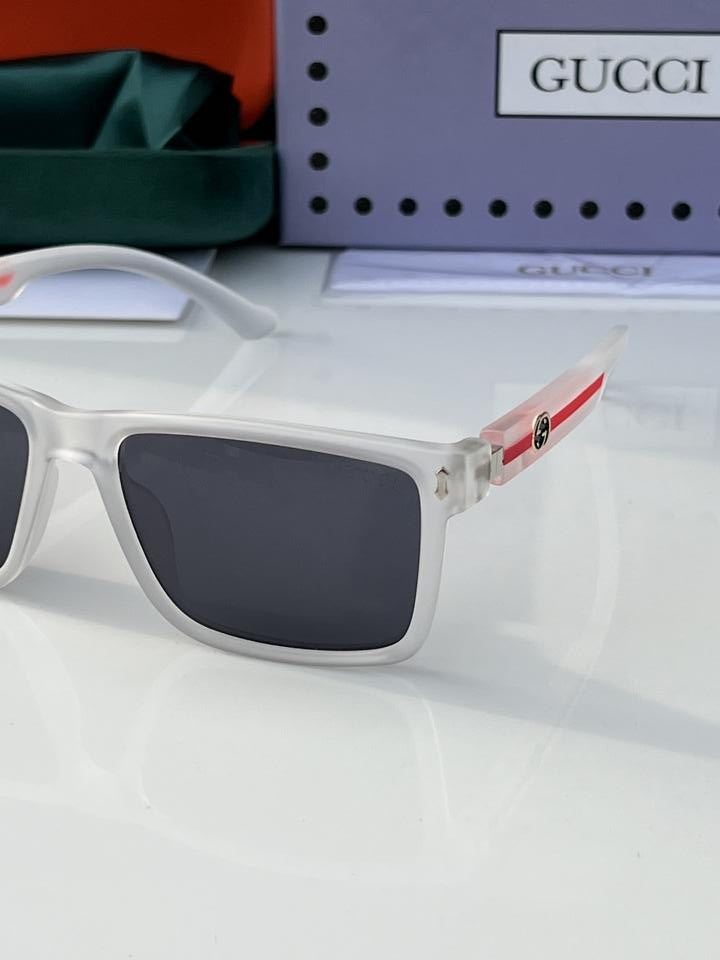 Gucci_8949_white_black