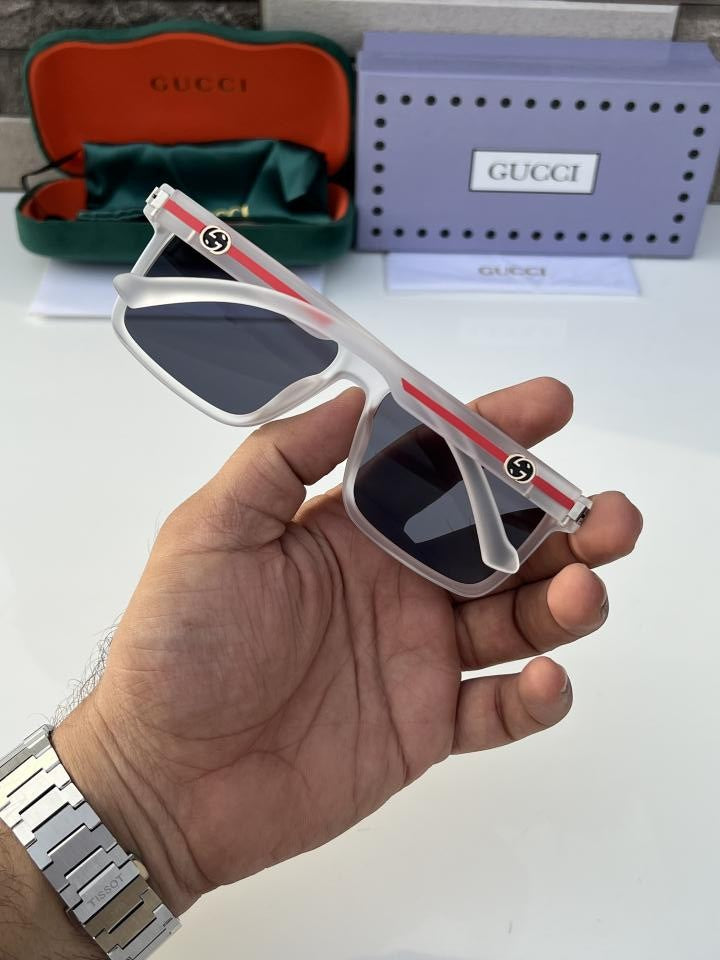 Gucci_8949_white_black