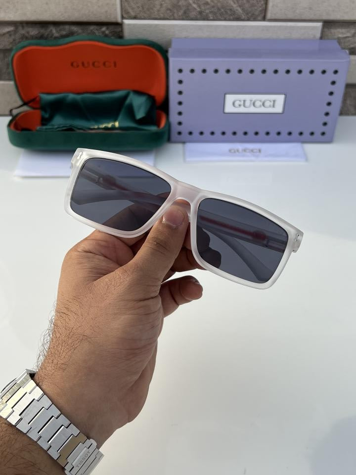 Gucci_8949_white_black