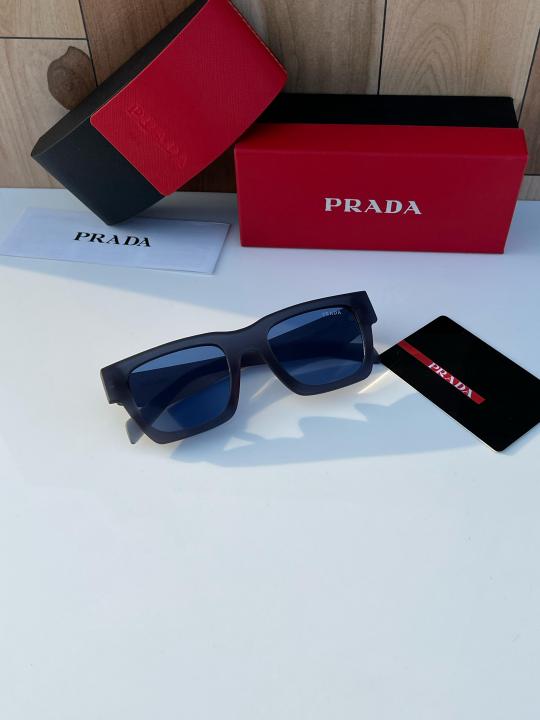 prada_11_blue