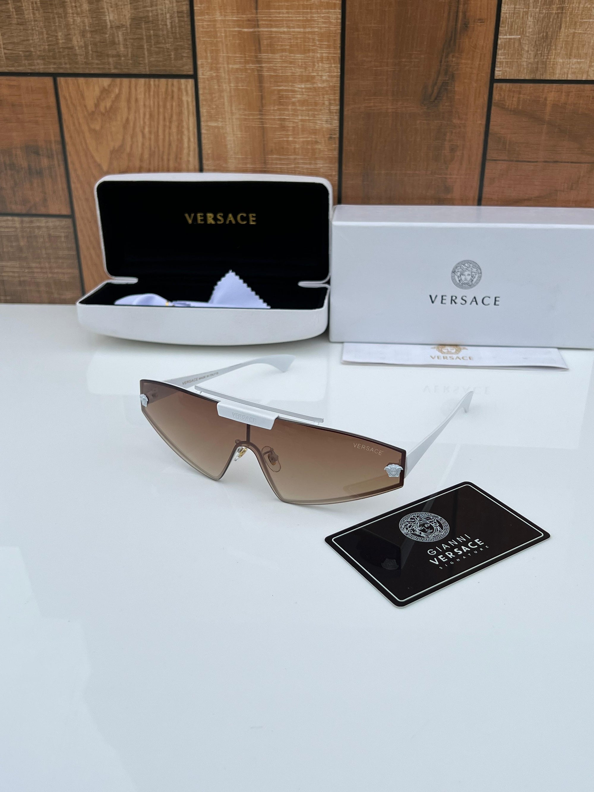 Ver_sace_ 8051 white brown